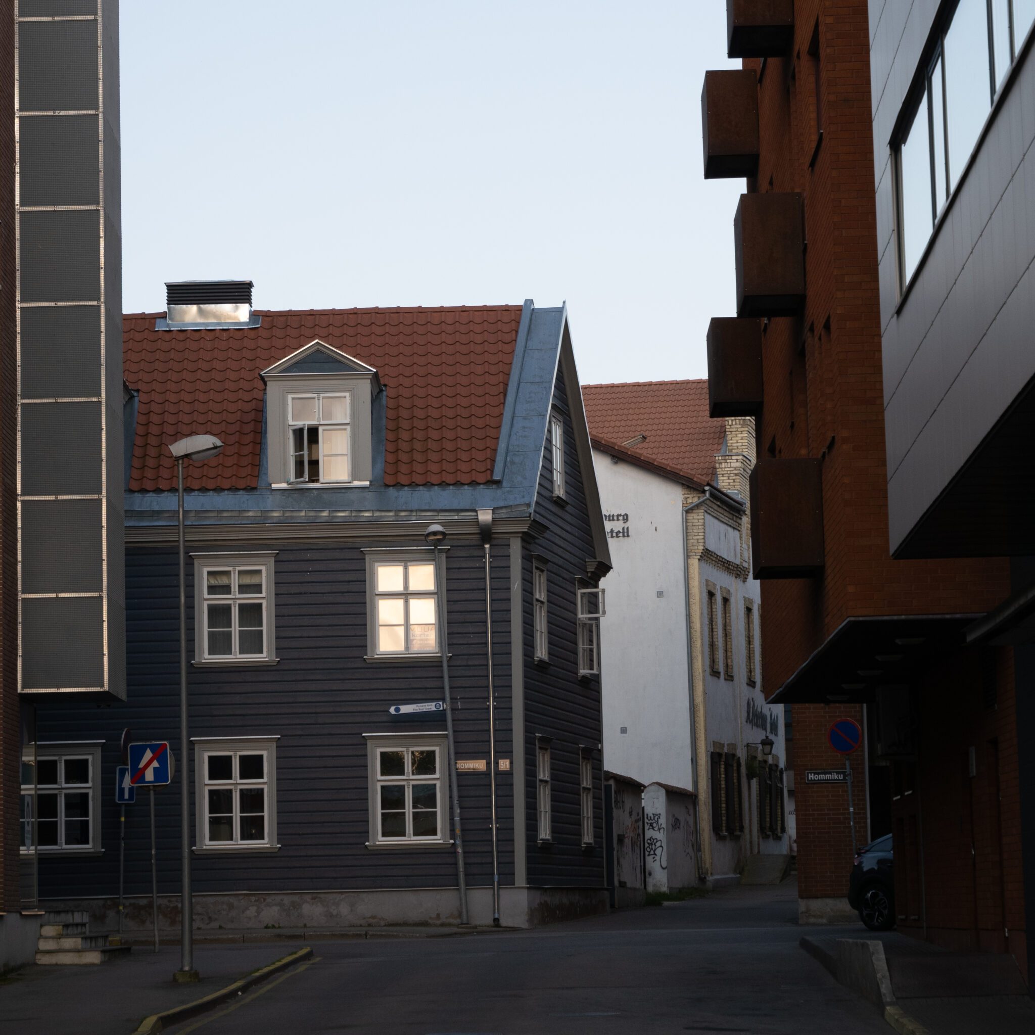 P1116476