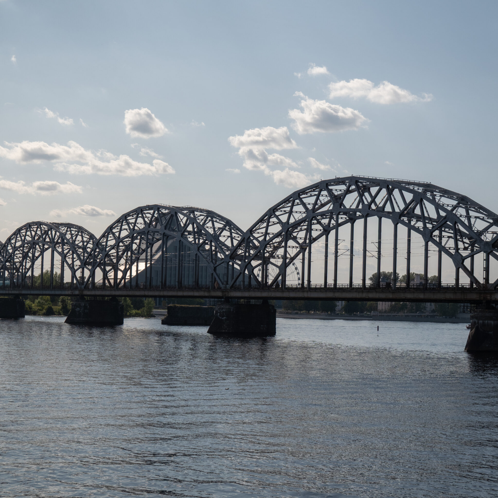 P1117280