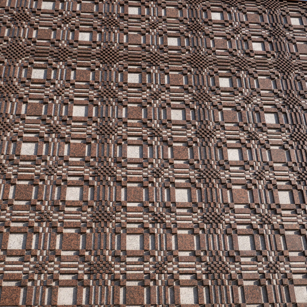 P1127382