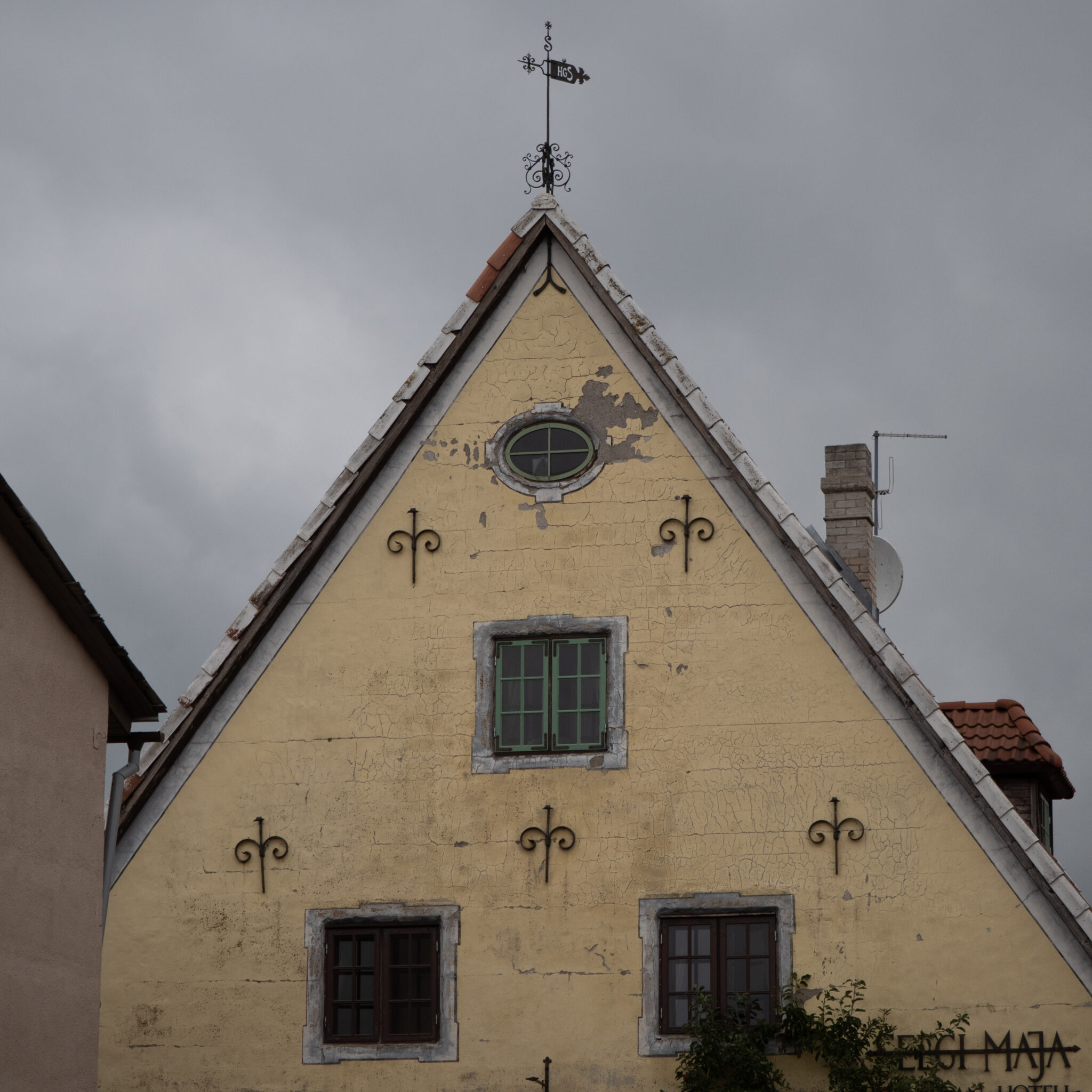 P1139268