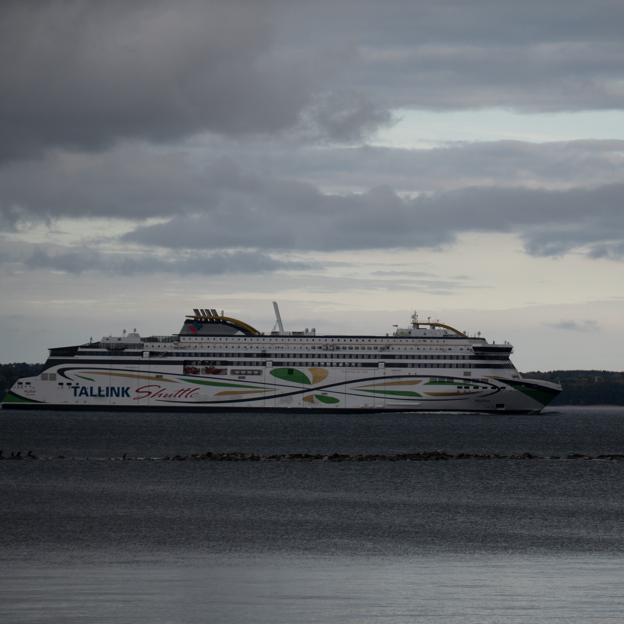 Tallinki shuttle-parvlaev merel.