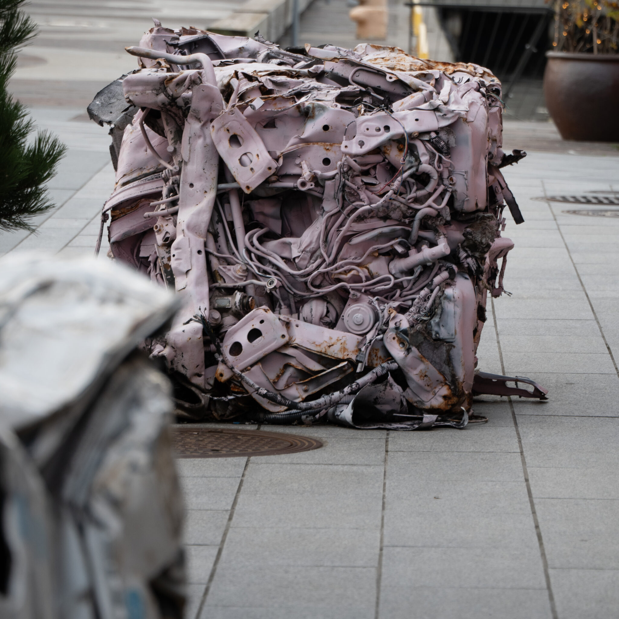 Roostes metalliromu maas.