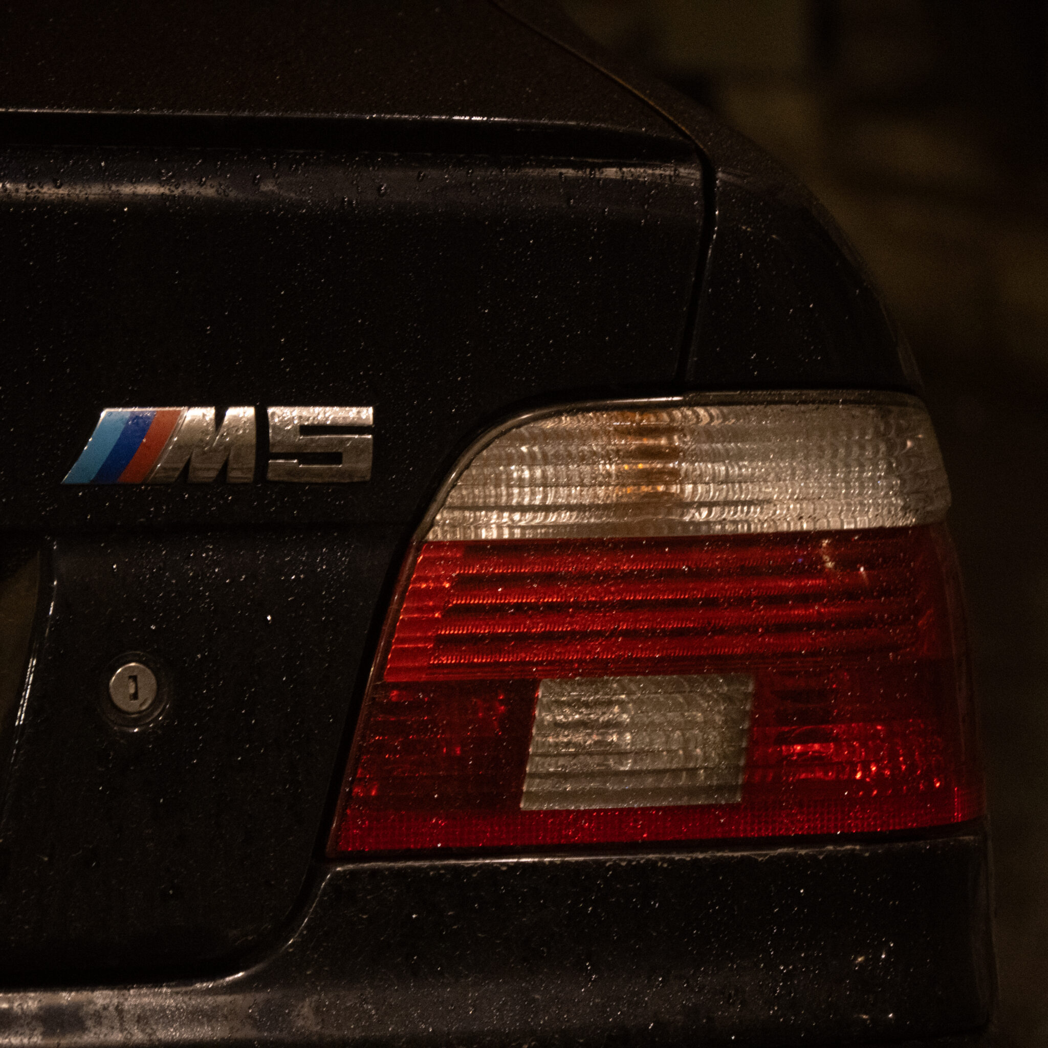 Märja tagatulega BMW M5.