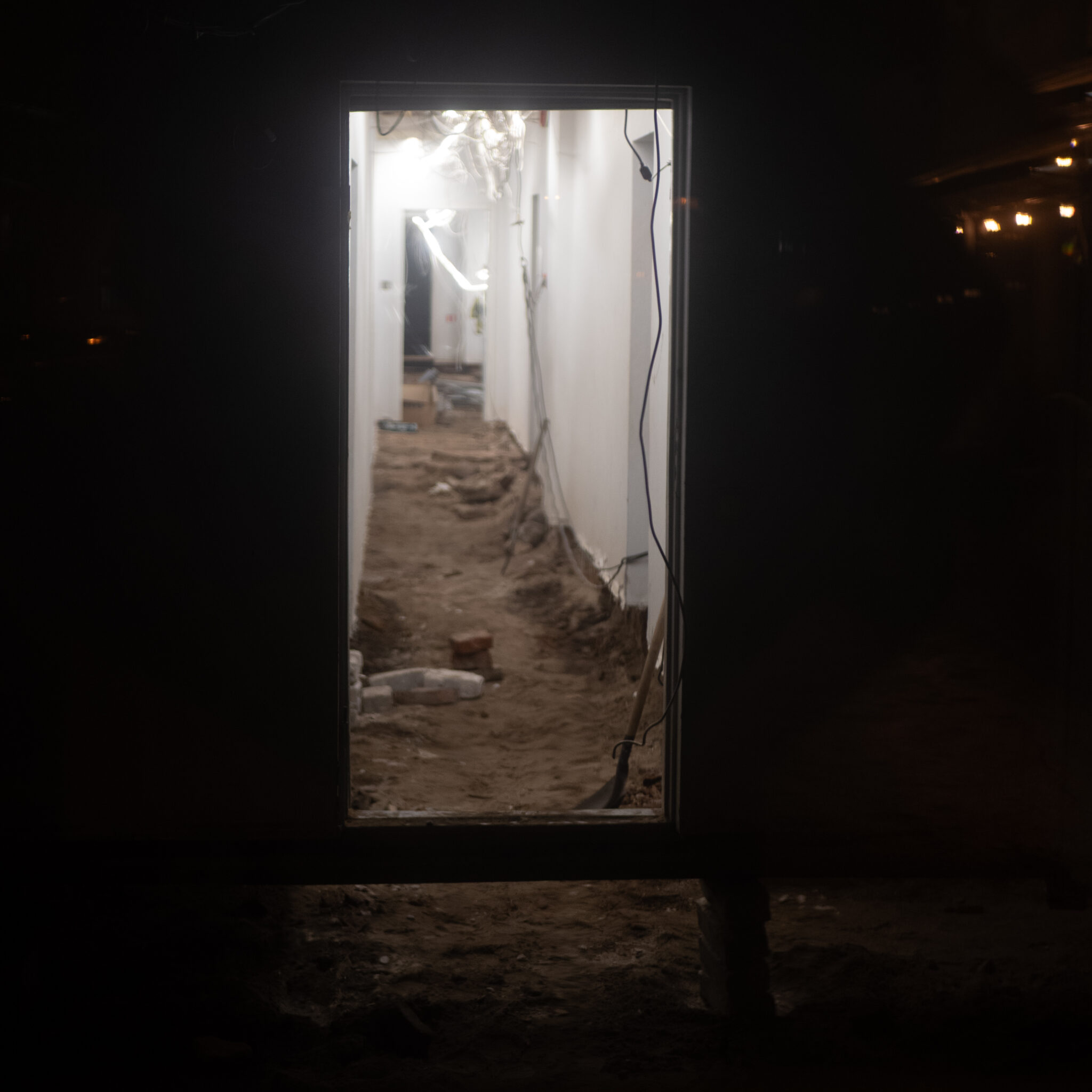 Ukseava, mis viib ehitusplatsile.